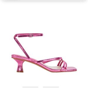Dolce Vita Baylor Low Heels Sandals 8.5 in Metallic Pink. Square Toe.